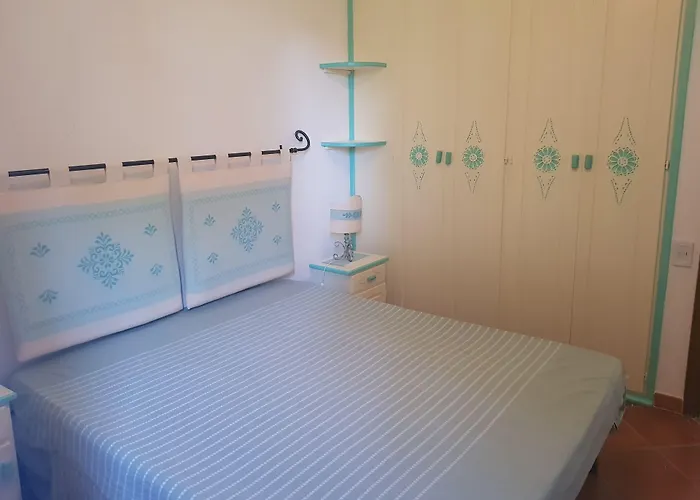 La Corte Smeralda * אולביה